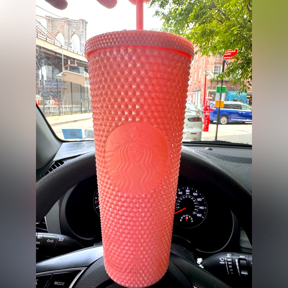 20 oz ribbed pink Starbucks cup